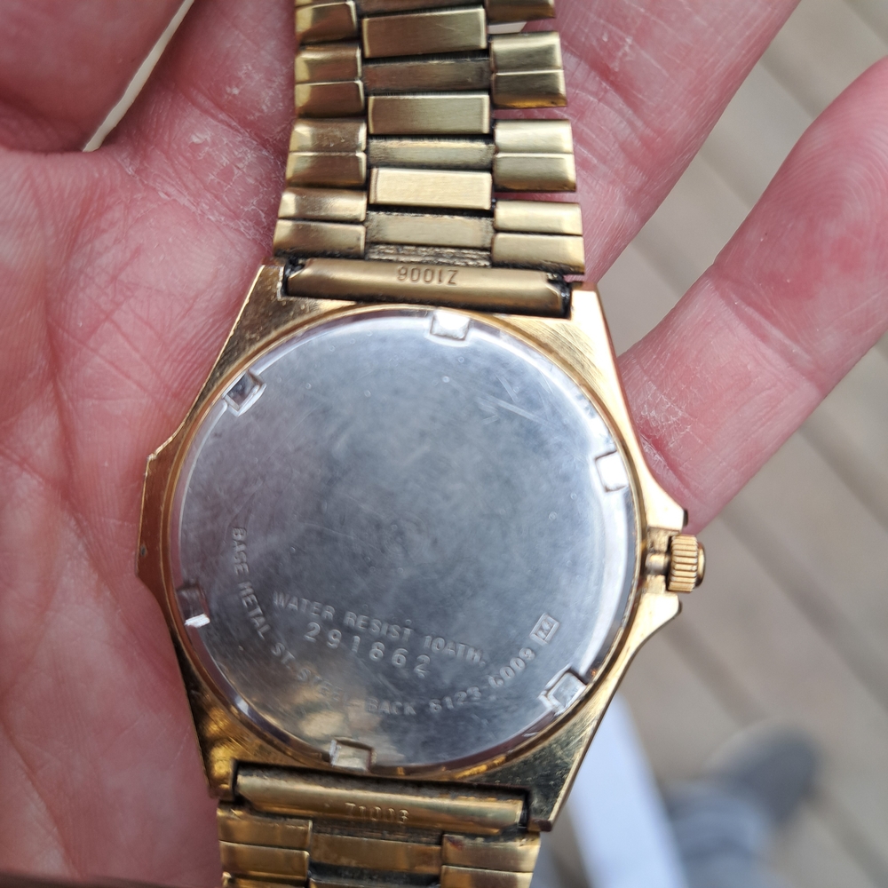 Vintage 1980's Seiko SQ 100 watch, with model reference 8123-5039. - Picture 7 of 7